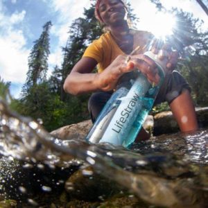 LifeStraw-Go_Lifestyle-Underwater_Oregon_Adam-Barker_03_Exp2024_High-Res-1200x800-5b2df79_large