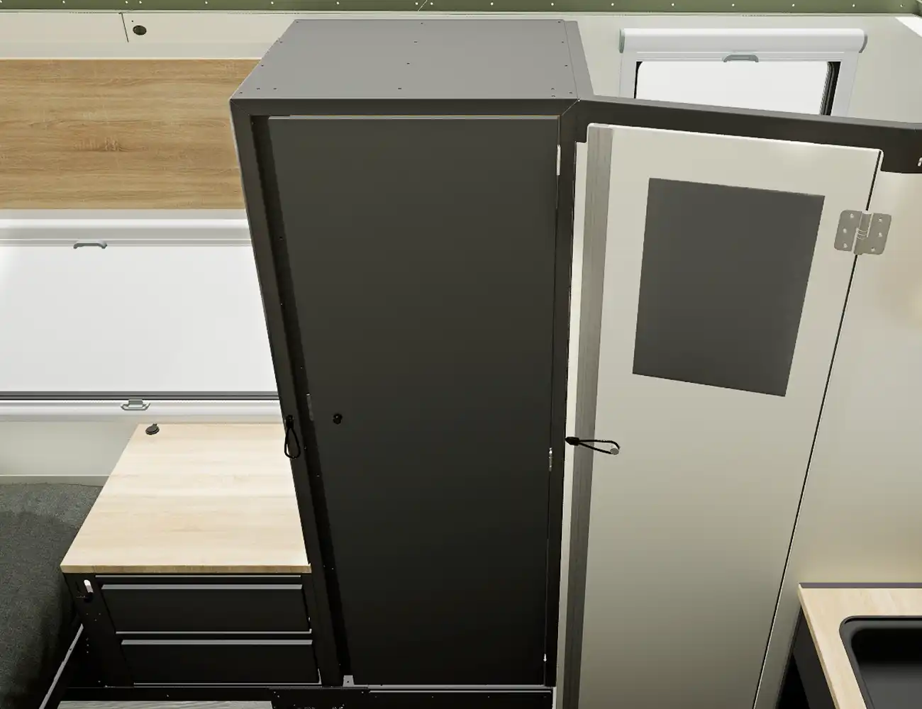 Trakmaster-wardrobe-close-up