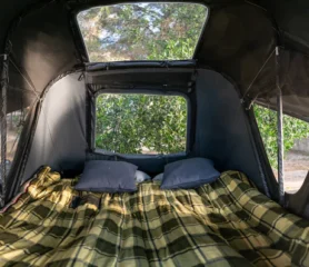 roof_top_tent_2-person_panoramic_windows_Roof_Space_2_720x
