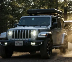 roof_top_tent_2-person_simple_robust_design_Roof_Space_2_720x